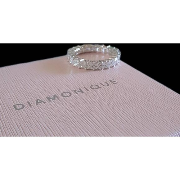 Stunning 4.5 Ct. DIAMONIQUE Princess Cut Eternity Band Ring Sz 8 - Picture 3 of 6